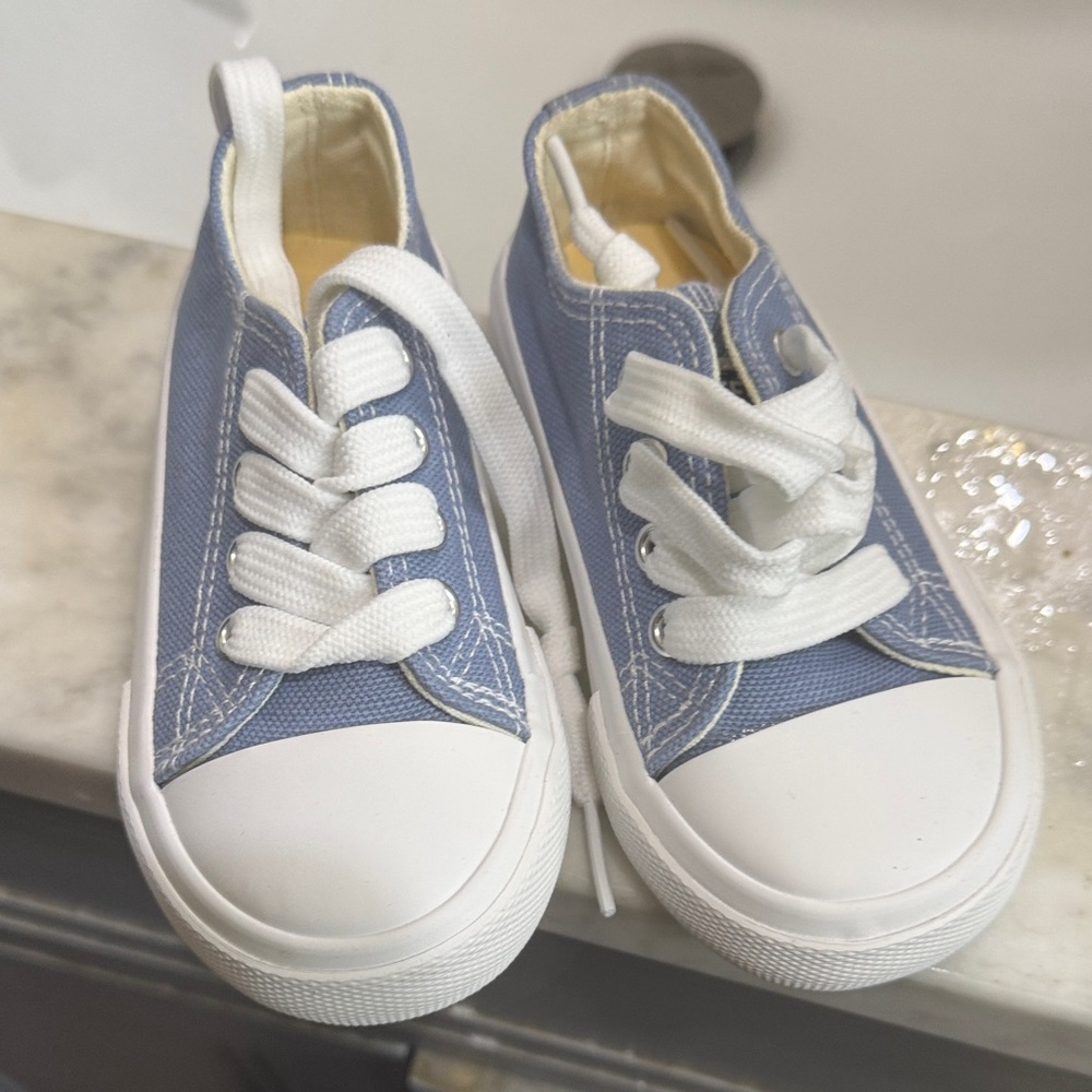 Kids shoes